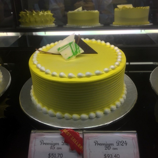 D24 Premium Durian Cake