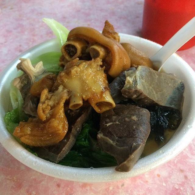 #車仔麵 #菜 #紫菜 #豬手 #肺 #米粉