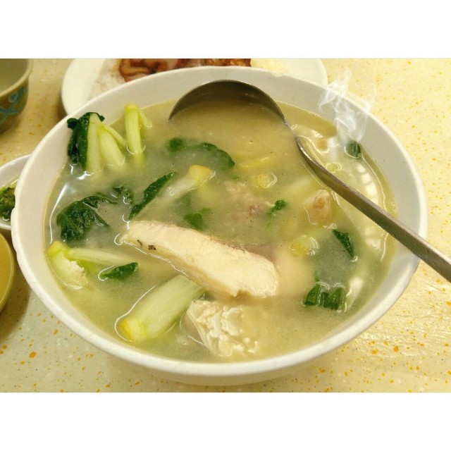 時菜魚腩湯