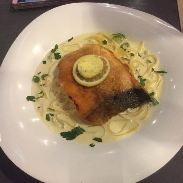 Oishii Salmon Pasta