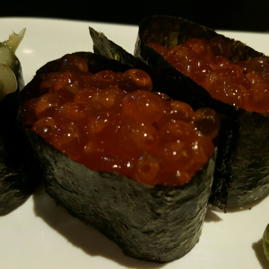 三文鱼籽军舰 (2件) $