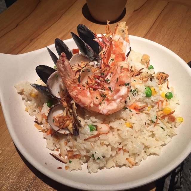 好香椰香味且不太油膩!👍🏻👍🏻👍🏻