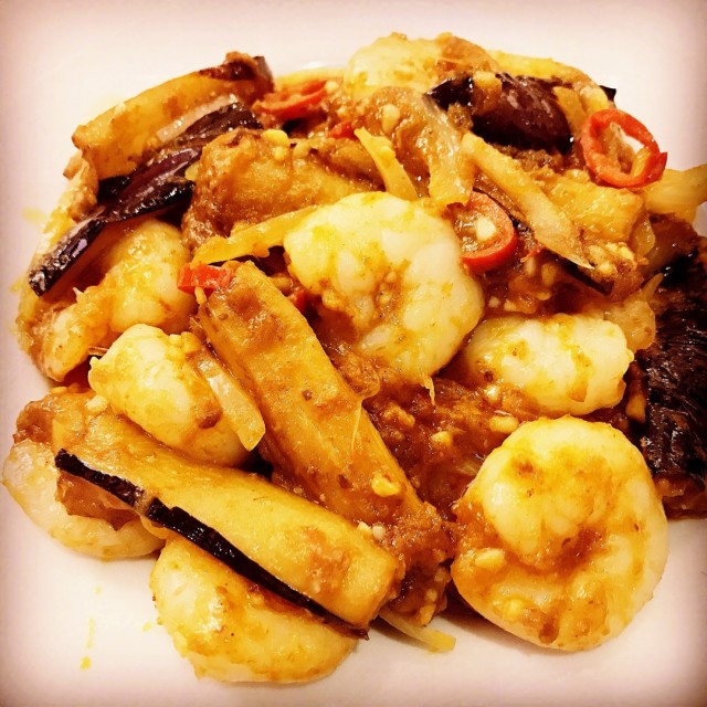 Stir-Fried Prawns with Eggplant in Sambal Sauce (叁巴虾仁炒茄子)