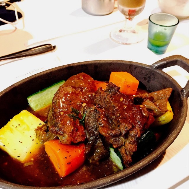 時蔬厚切燉牛排