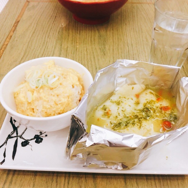 Steamed Spicy Lime Dory Fish with Omelette Rice