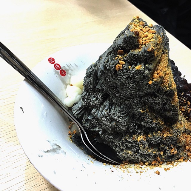 芝麻绵绵 black sesame ice