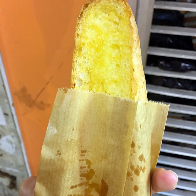 非常驚艷嘅蒜蓉包,香酥,脆得黎煙靭~厚厚嘅一層牛油果然無白涂~