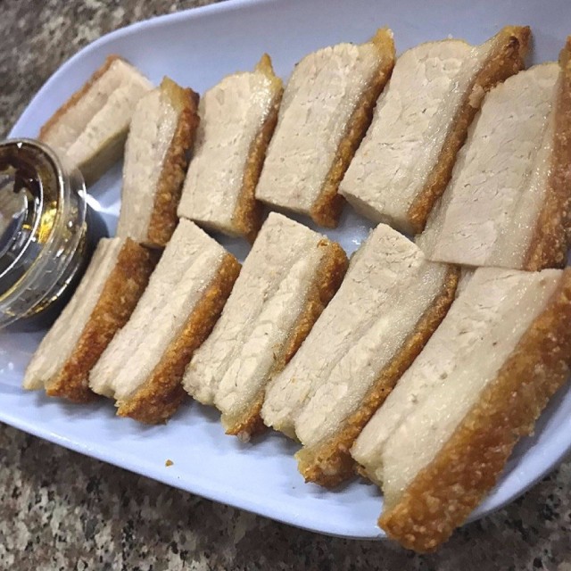 หมูกรอบ