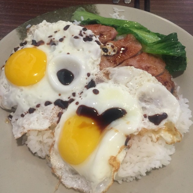 豬扒雙蛋飯