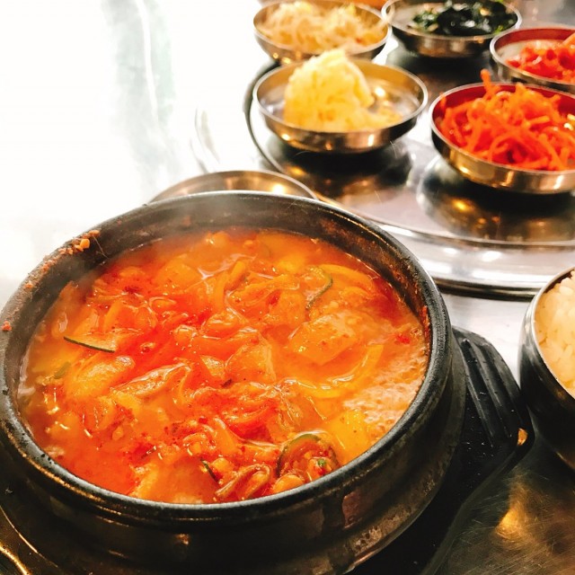 Soybean paste chicken stew 
