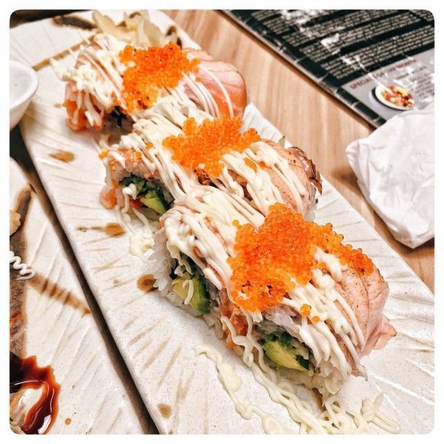 Salmon California Maki