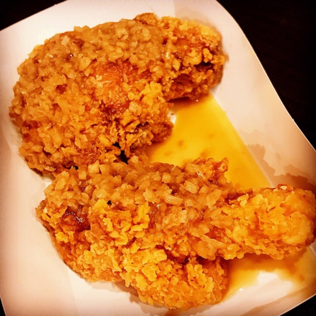 2pcs Chicken with Garlic Sauce
