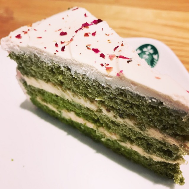 Green Tea Blossom Cake