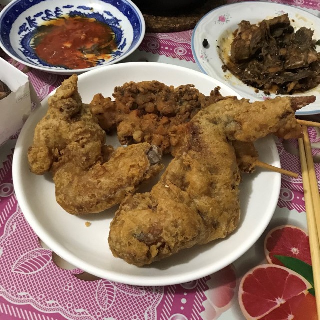 Chicken Wing And Sotong Head