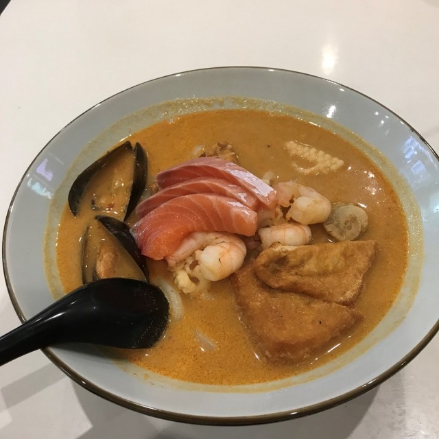 Reddo Karai Kaisen Udon Nabe