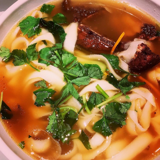 Pork Ribs Knife Shaven Noodles (排骨刀削面）