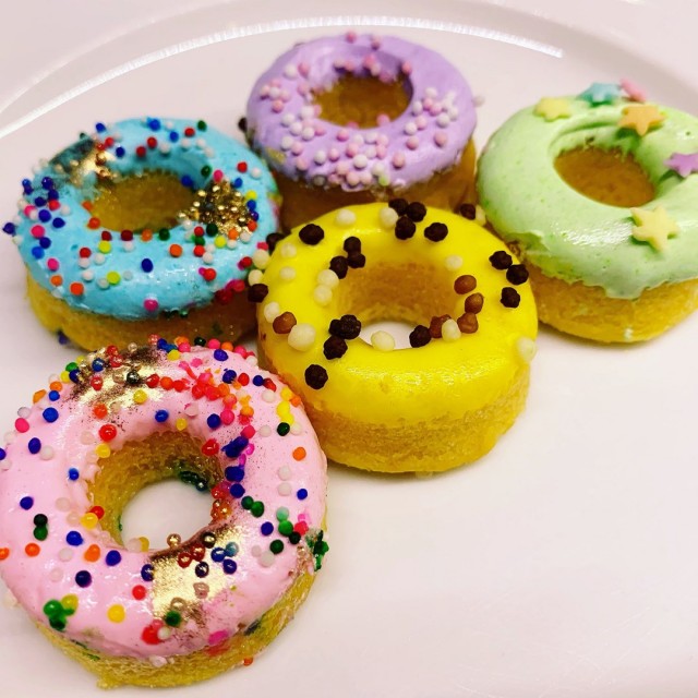 Financier Donuts