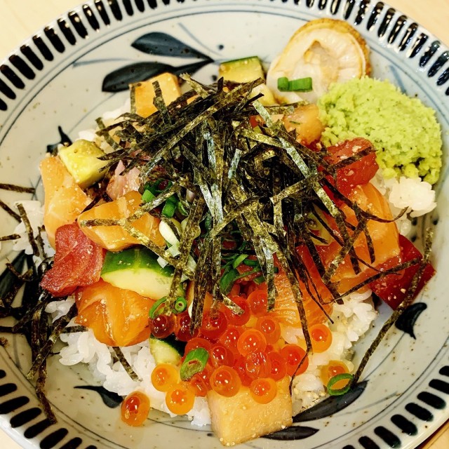 Kaisen Donburi (海鲜丼)