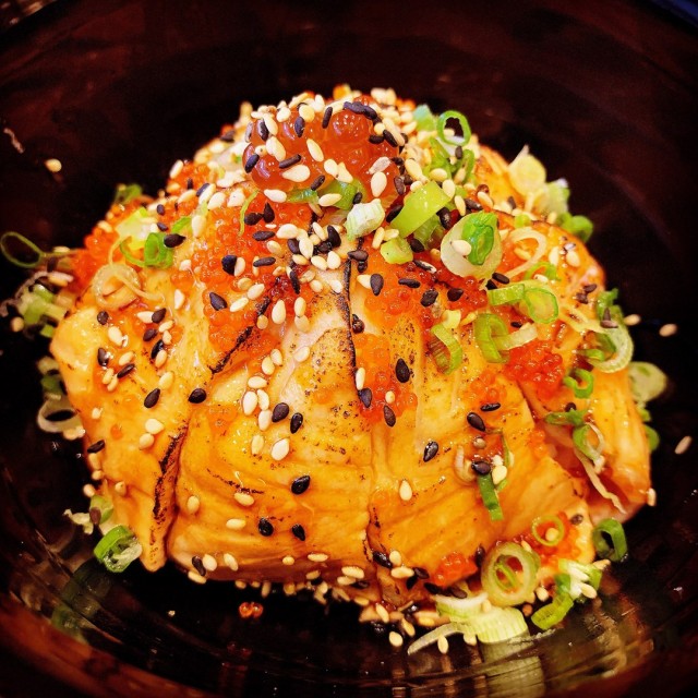 Salmon Aburi Don
