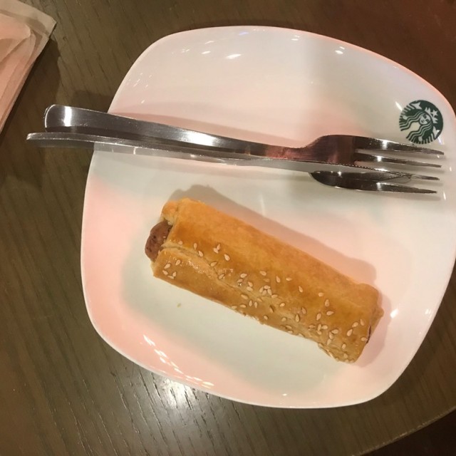 Black Pepper Sausage Roll