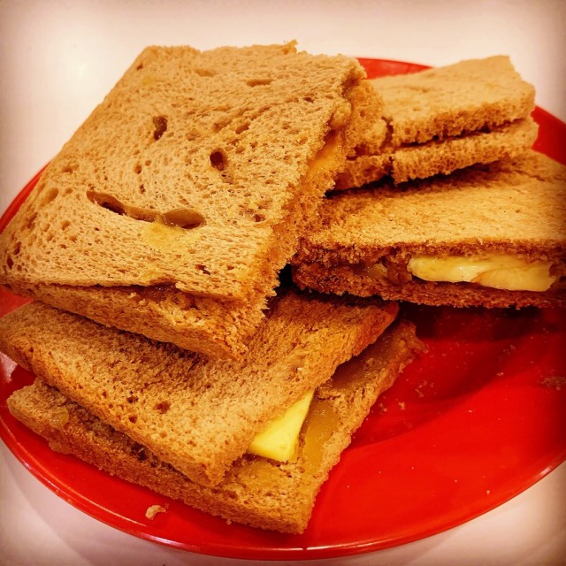 Kaya Toast with Peanut & Cheese (花生酱及芝士咖椰吐司)