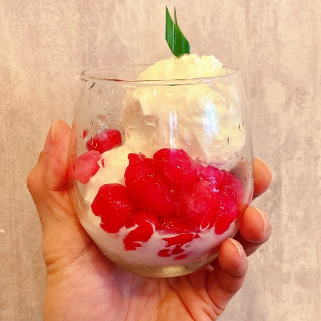 Red Ruby & Coconut Ice Cream (椰汁红宝石冰淇淋)