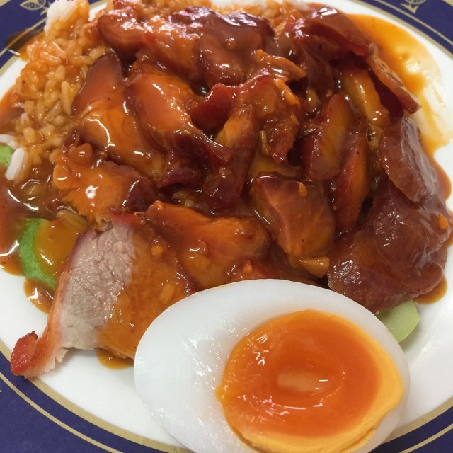 ข้าวหมูแดง