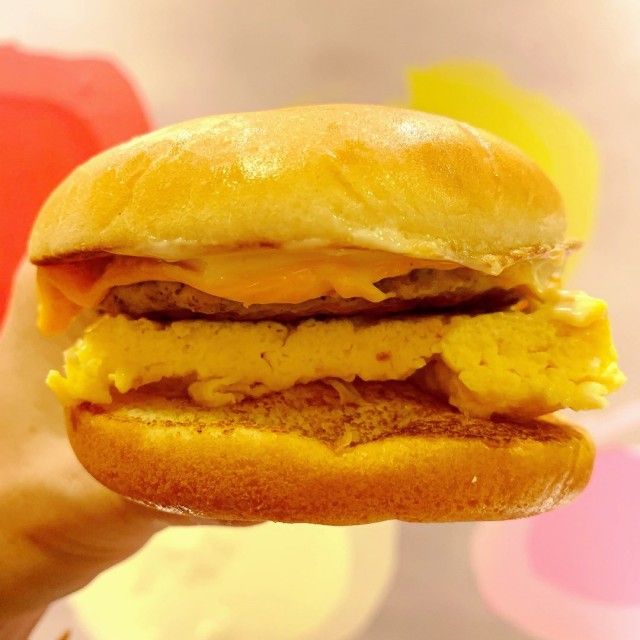 Scrambled Egg Burger with Sausage