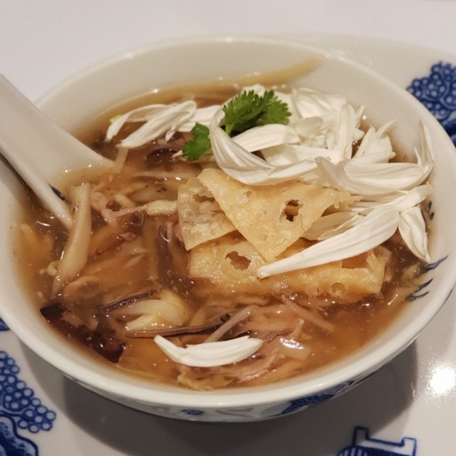 花膠拆燴五蛇羹